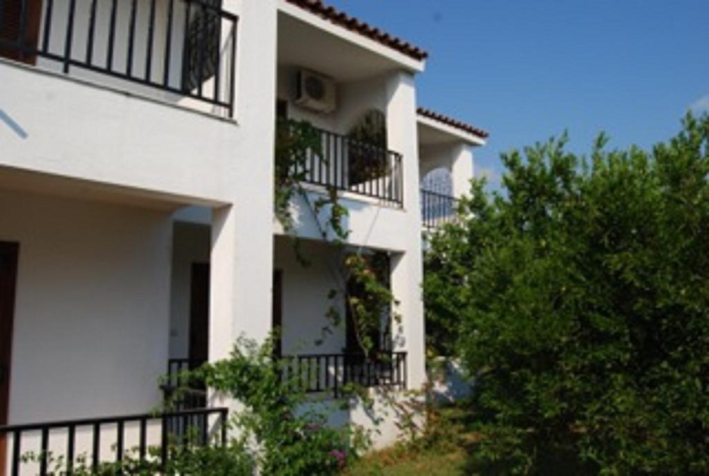 Santa Catalina Apartment Kalyves Polygyrou Bagian luar foto