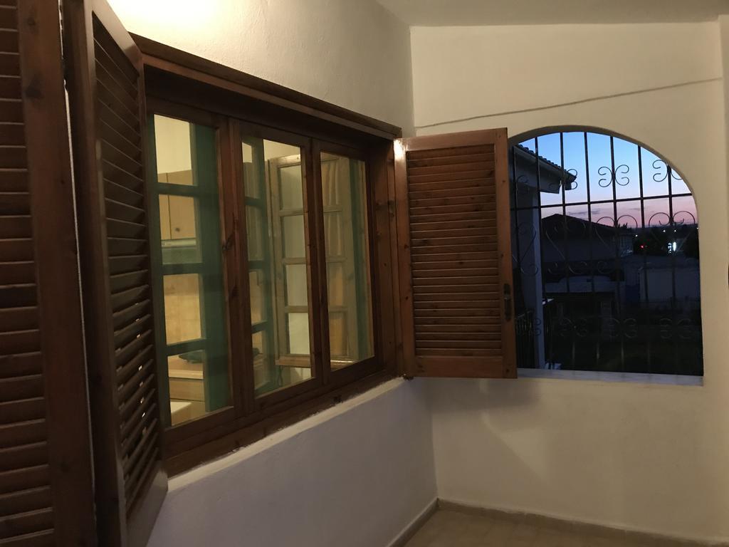 Santa Catalina Apartment Kalyves Polygyrou Bagian luar foto